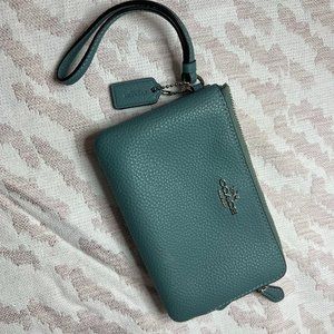 Coach Double Corner Zip Wristlet
